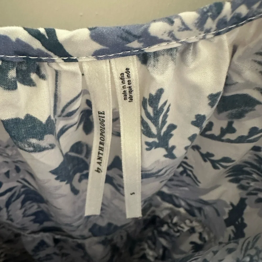 Anthropologie Blue and Cream Floral Puff-Sleeve Midi Dress - Picture 3 of 4